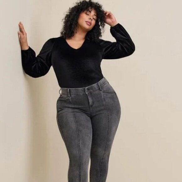 Torrid Elegant Black Long Sleeve Bodysuit - Picture 4 of 13